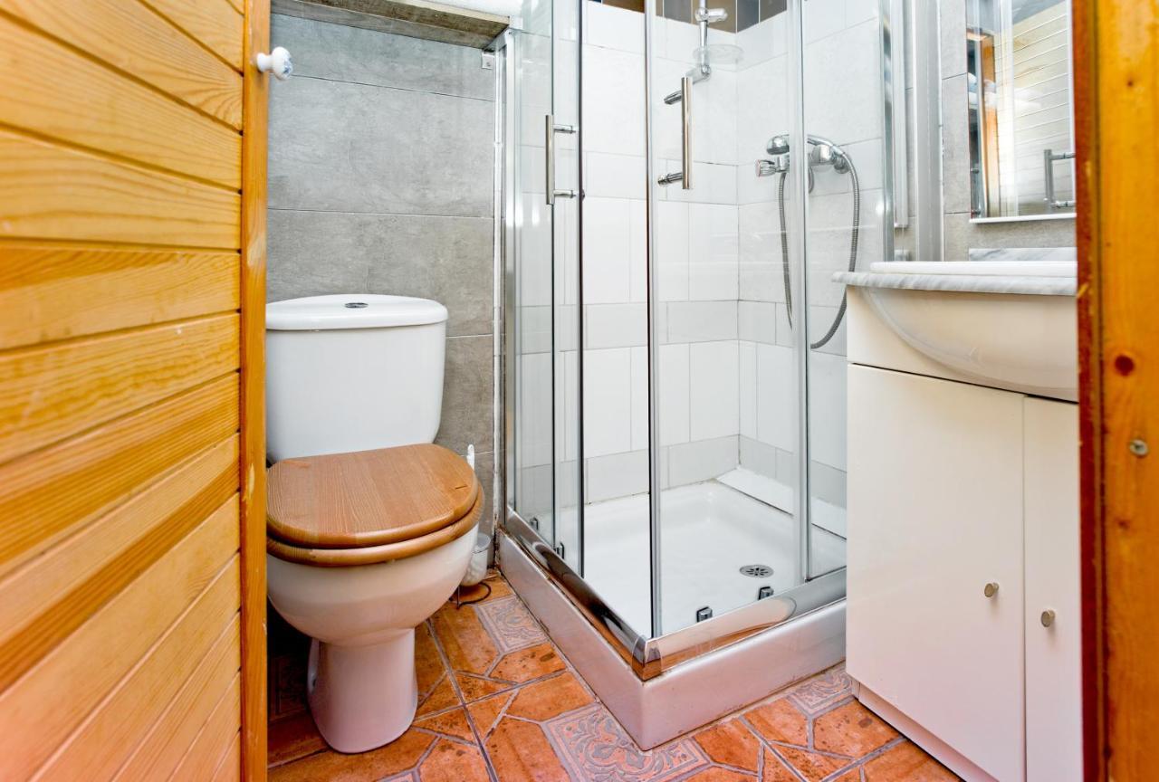 Estudio Finestrelles Barcelona Apartment