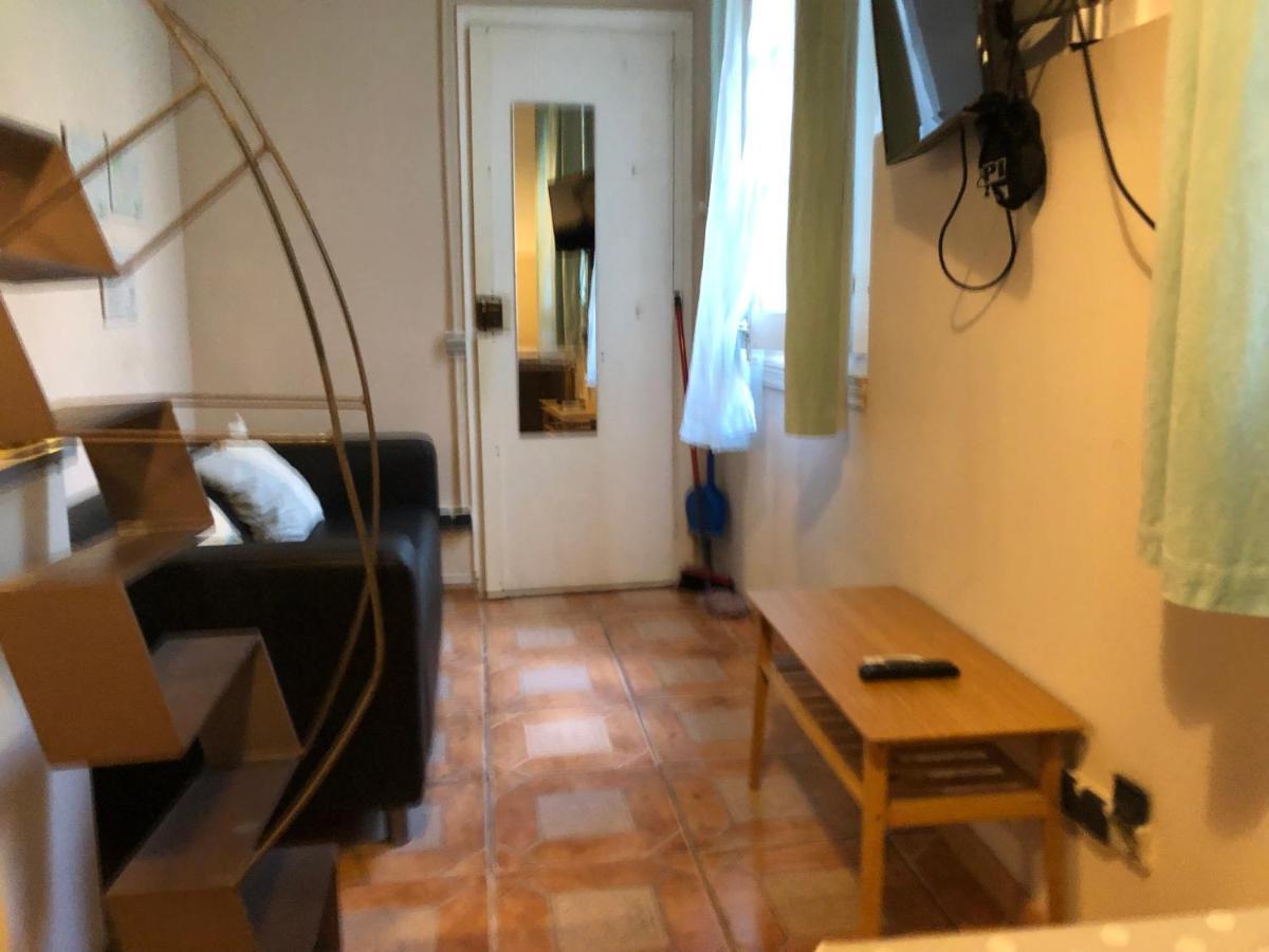 Apartment Estudio Finestrelles Barcelona